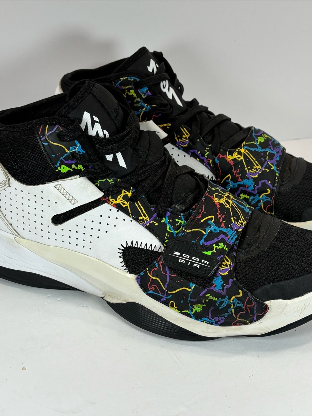 Nike Air Jordan Zion 2 Noah White Black Multi-Color Mens Shoes Sz 12 EUC